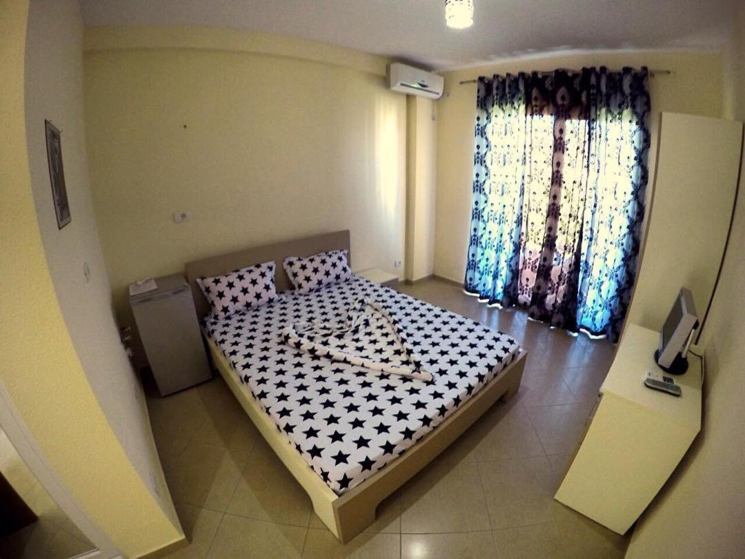Hotel Comfort Shëngjin Eksteriør bilde